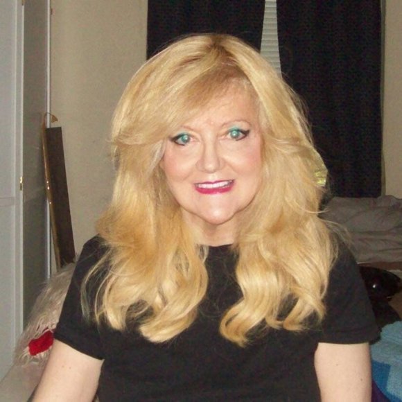 100% HUMAN HAIR WIG!! NEW WITH TAGS1 LIGHT BLONDE, LONG, GORGEOUS!! - Picture 2 of 5